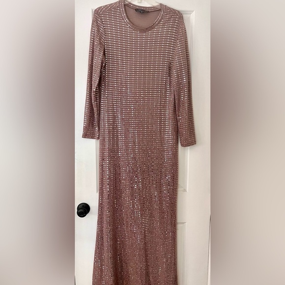 Sequin long gown - Picture 3 of 3